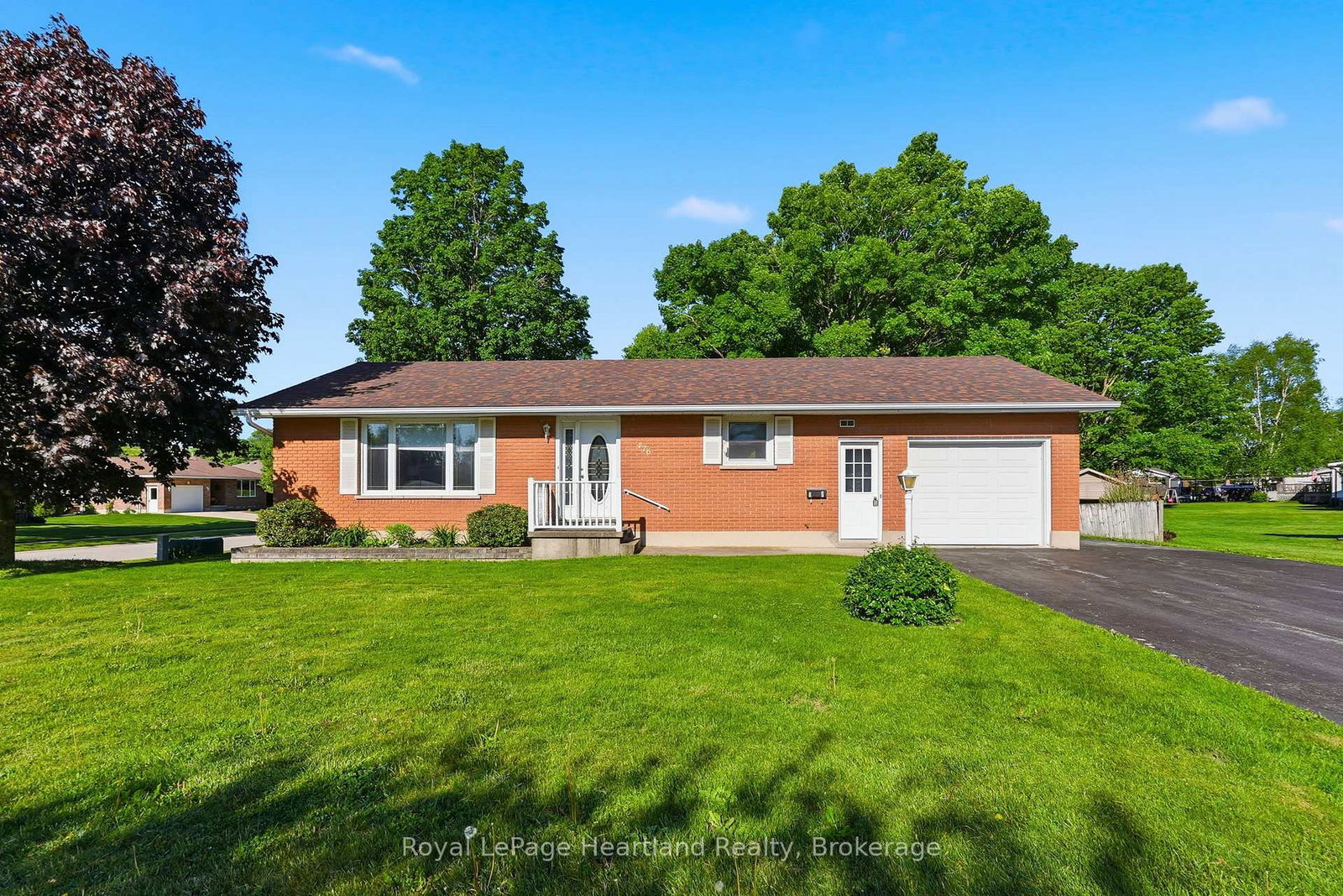 476-carling-terrace-north-huron-ontario-x13410062