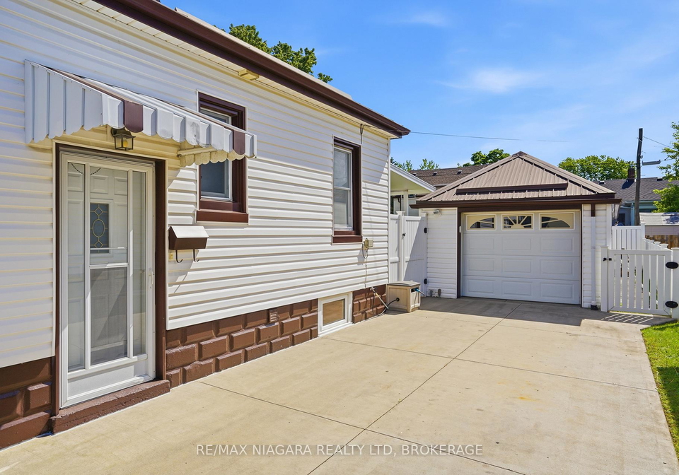 270-mcalpine-avenue-s-welland-ontario-x13410098