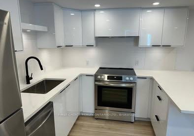 696-holt-crescent-ottawa-ontario-x13410460