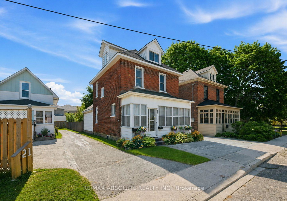 19-leeds-street-smiths-falls-ontario-x13411144