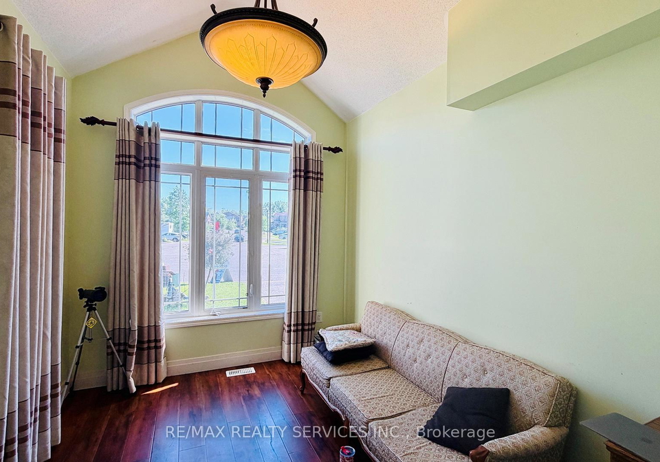 261-thomas-avenue-brantford-ontario-x13411308