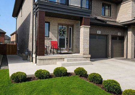 32-jayla-lane-west-lincoln-ontario-x13411384