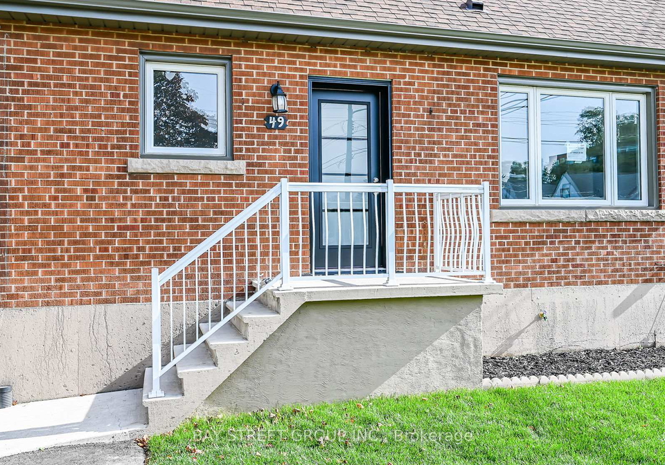 49-east-41st-street-hamilton-ontario-x13411738