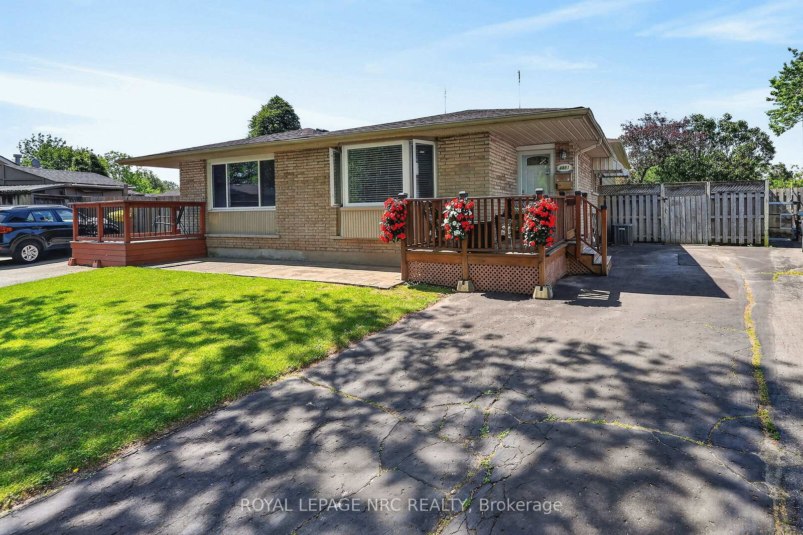 4451-meadowvale-drive-niagara-falls-ontario-x13411766