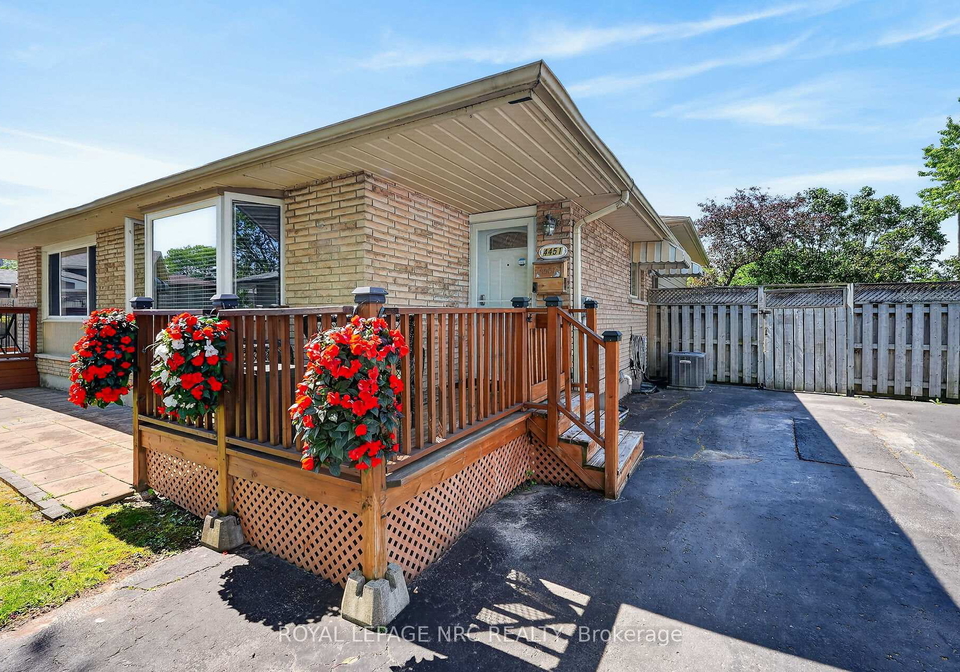 4451-meadowvale-drive-niagara-falls-ontario-x13411766