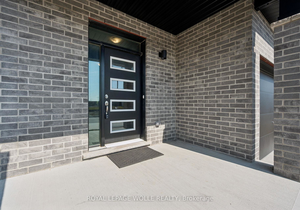 40-moon-crescent-cambridge-ontario-x13411832