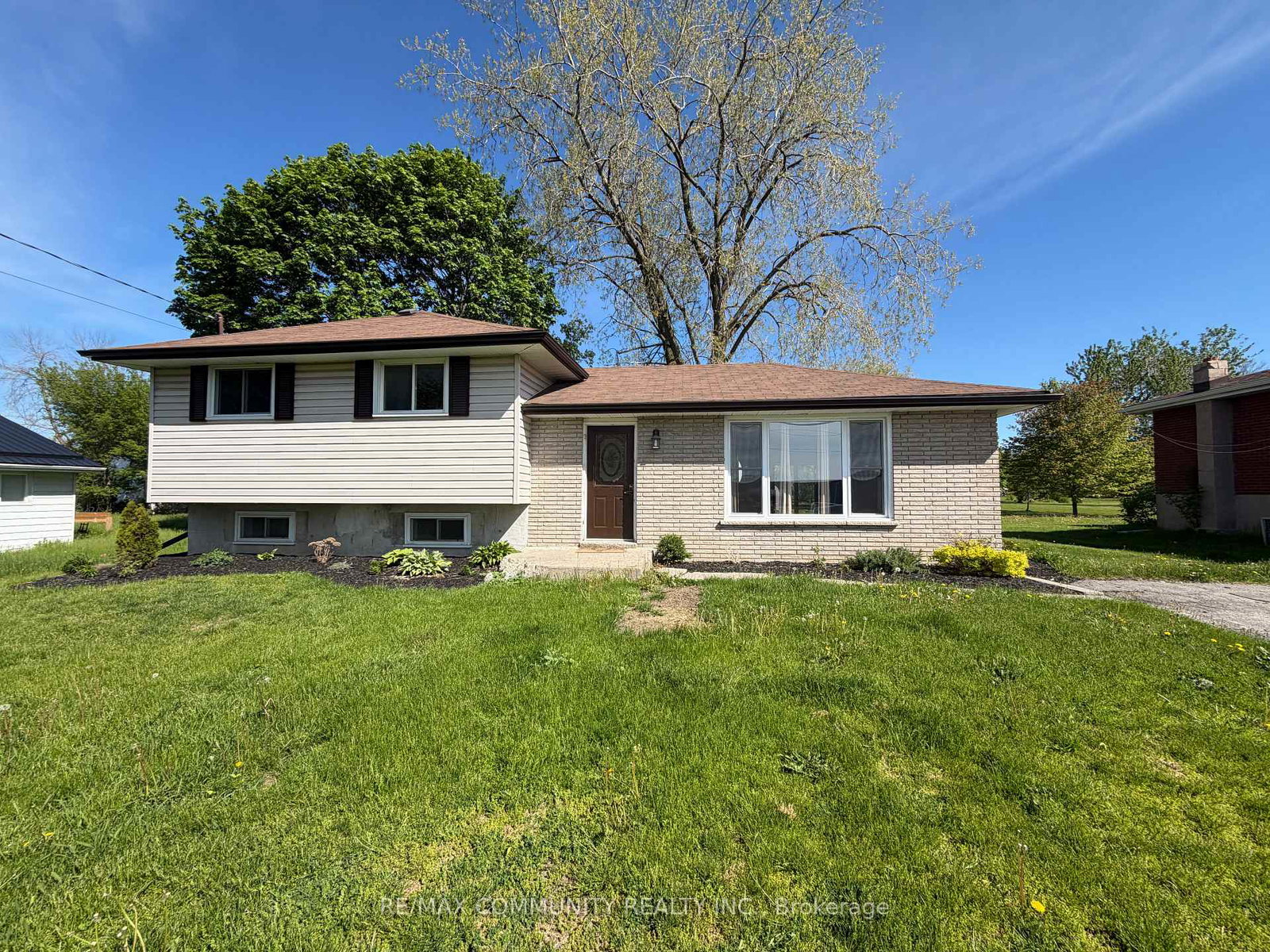 2292-hamilton-road-quinte-west-ontario-x13411902