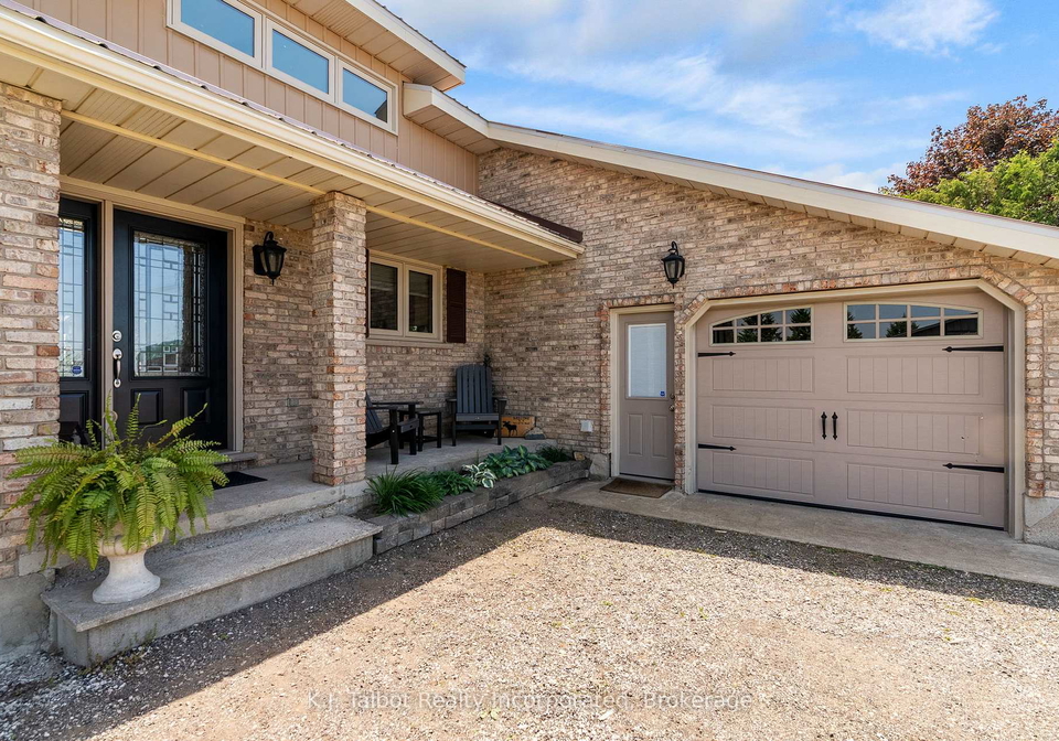 83054-corrins-line-ashfield-colborne-wawanosh-ontario-x13412140