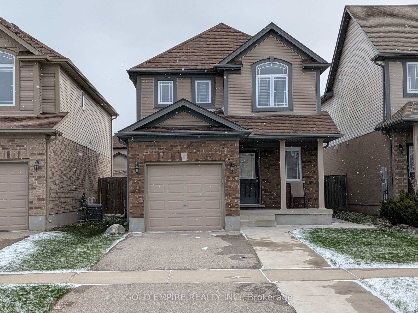 1834-reilly-walk-london-north-ontario-x13412142