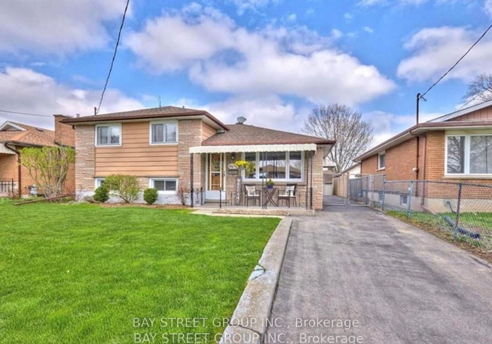 6852-hagar-avenue-niagara-falls-ontario-x13412566