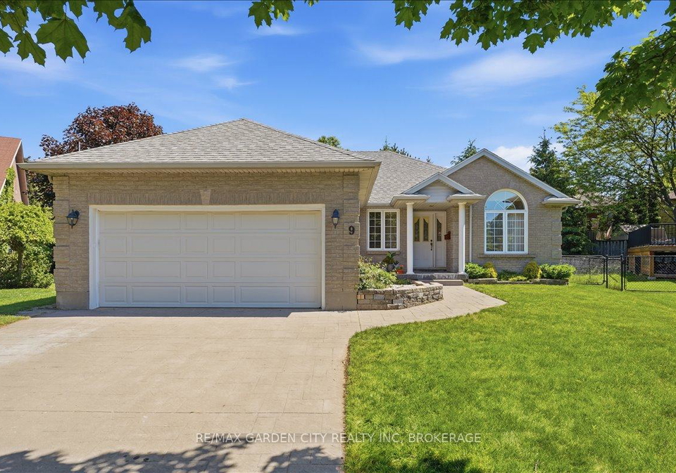 9-evelyn-court-pelham-ontario-x13412824