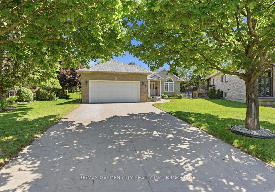 9-evelyn-court-pelham-ontario-x13412824