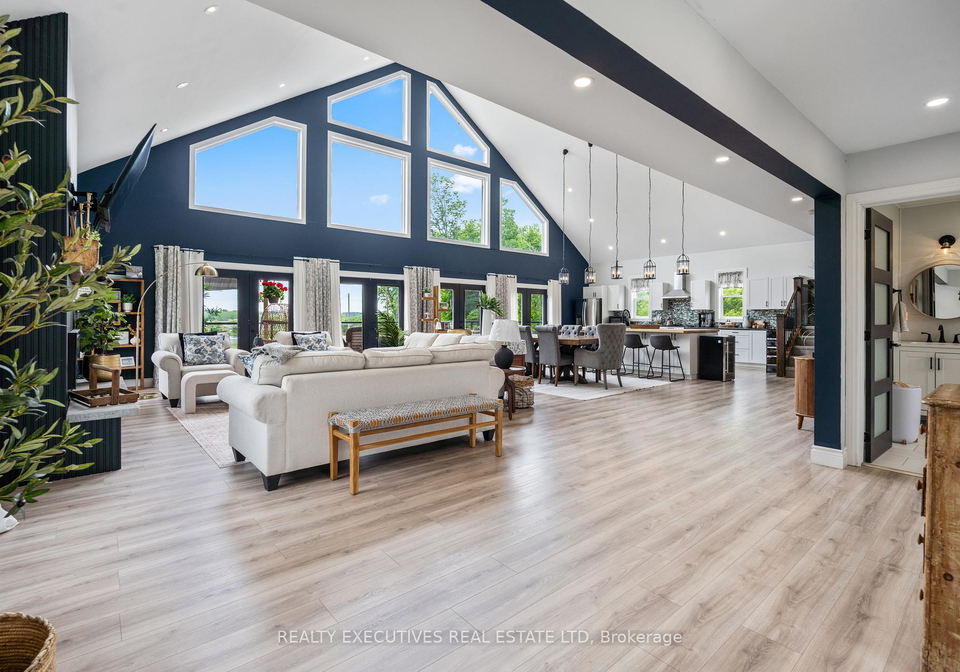 10115-county-road-2-south-dundas-ontario-x13413048