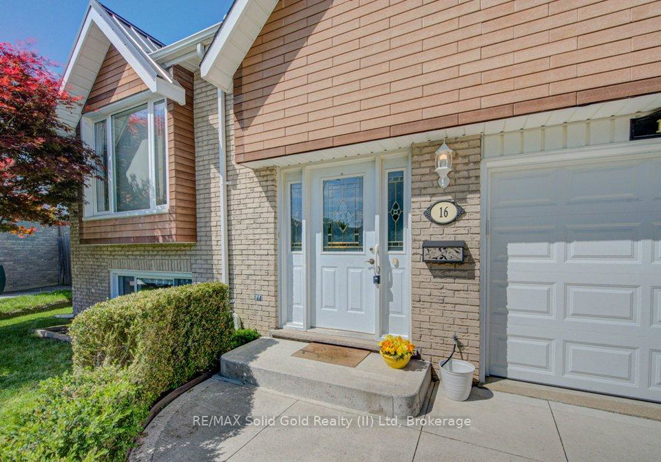 16-sugar-maple-place-kitchener-ontario-x13413076