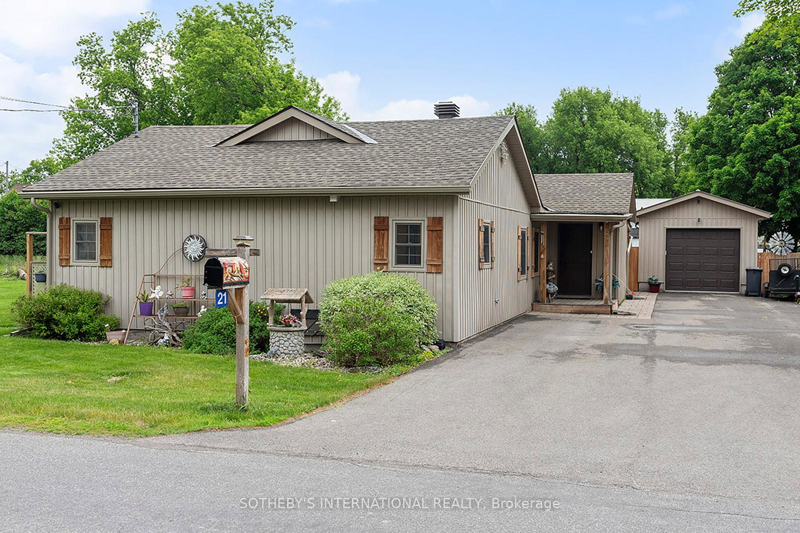 21-alice-street-smiths-falls-ontario-x13413080