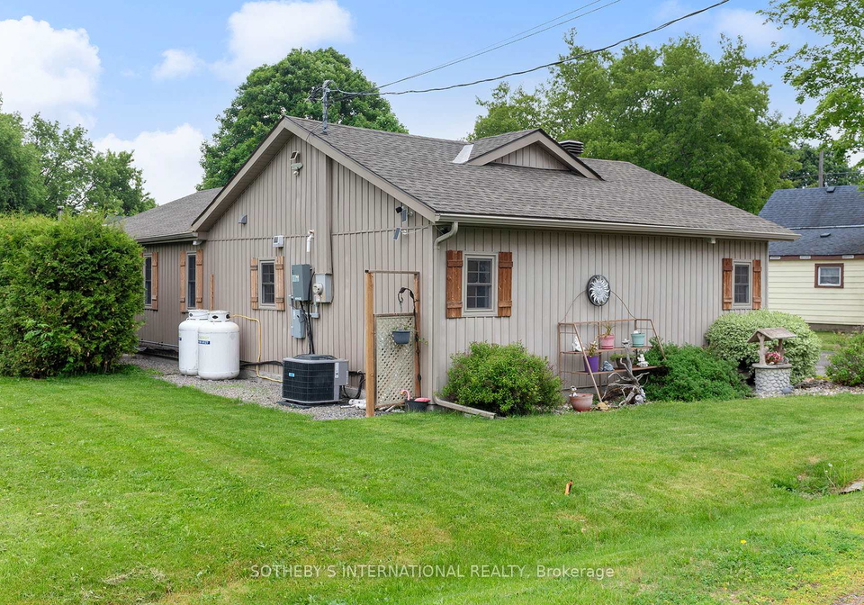 21-alice-street-smiths-falls-ontario-x13413080