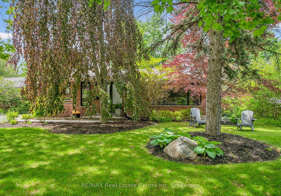 11-floral-drive-guelph-ontario-x13413108