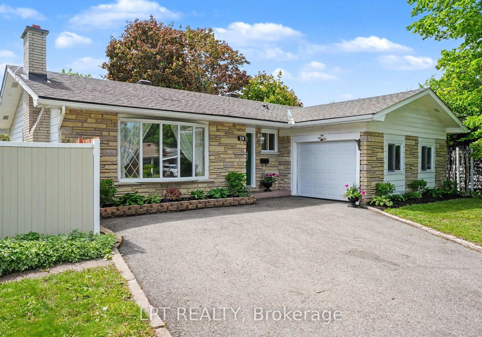 39-hadley-circle-ottawa-ontario-x13413314