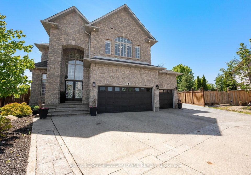 4-playfair-court-hamilton-ontario-x13413674