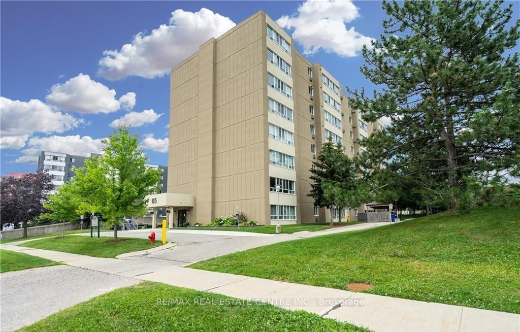 65-highland-crescent-kitchener-ontario-x13413700