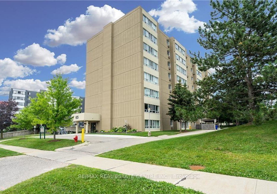 65-highland-crescent-kitchener-ontario-x13413700