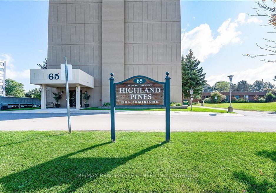 65-highland-crescent-kitchener-ontario-x13413700