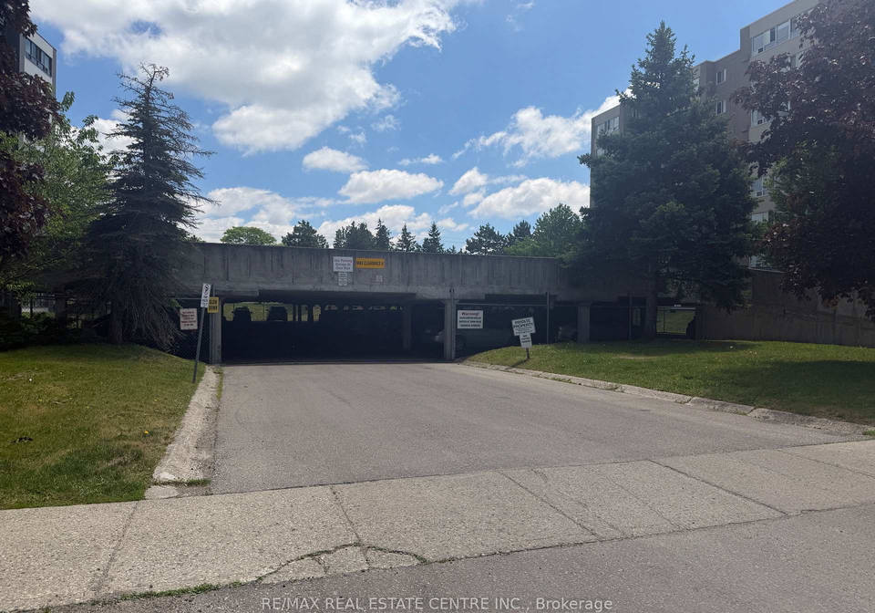 65-highland-crescent-kitchener-ontario-x13413700