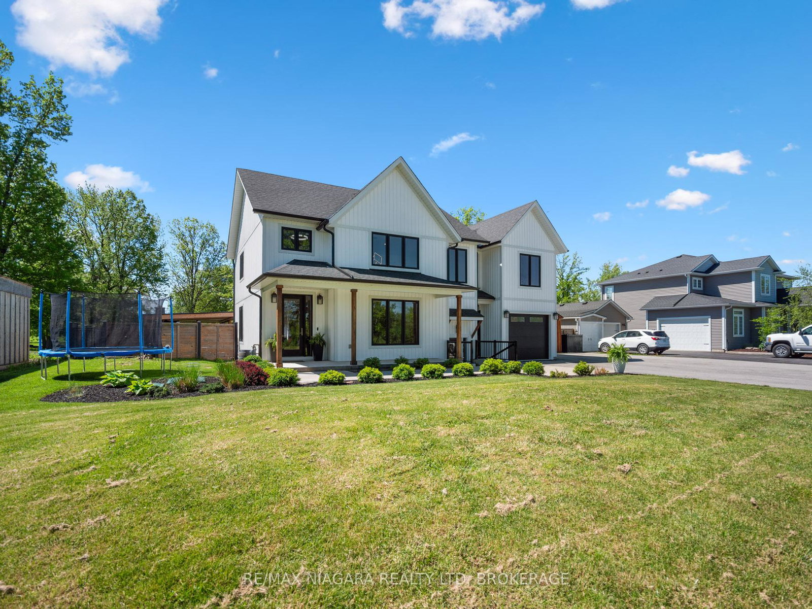 1623-bertie-street-fort-erie-ontario-x13413942