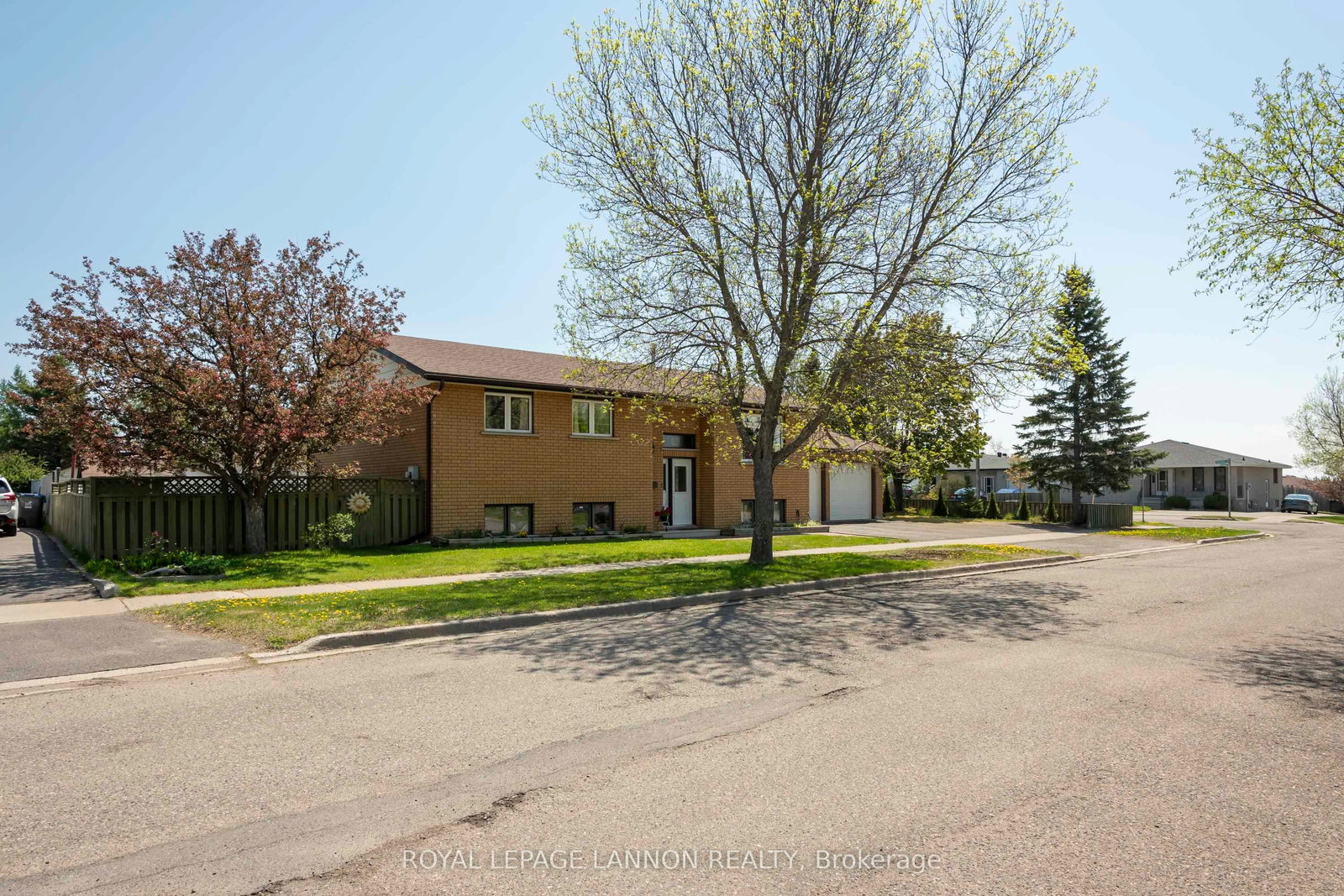 400-randall-court-thunder-bay-ontario-x13414216