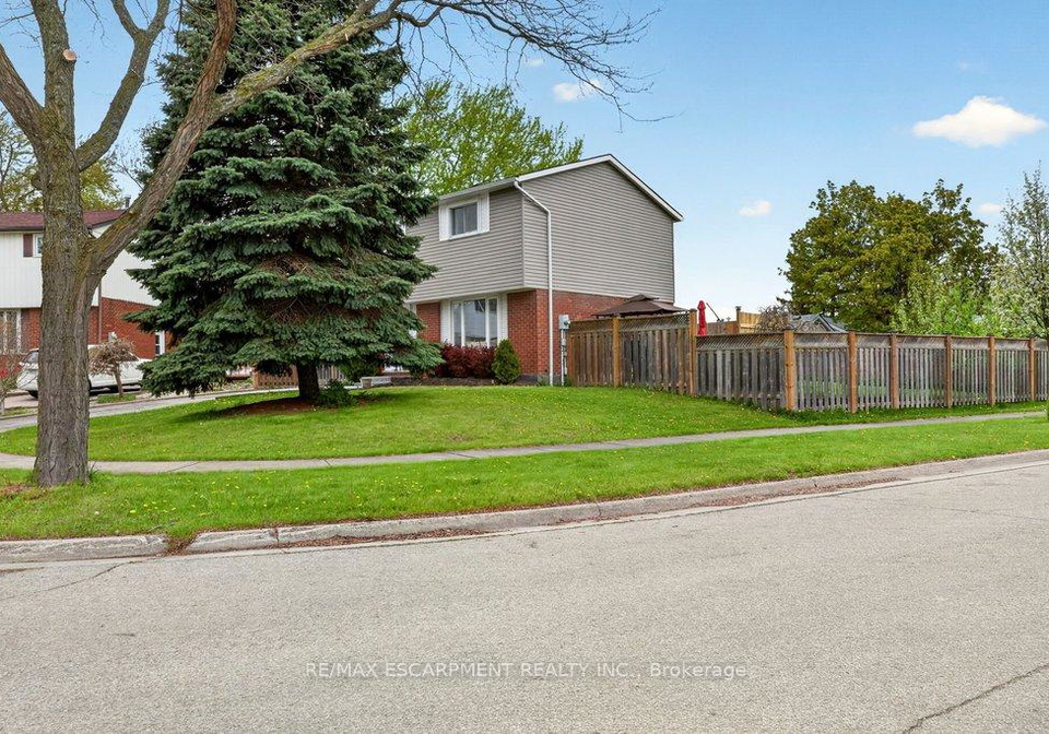 120-chilton-drive-hamilton-ontario-x13414506