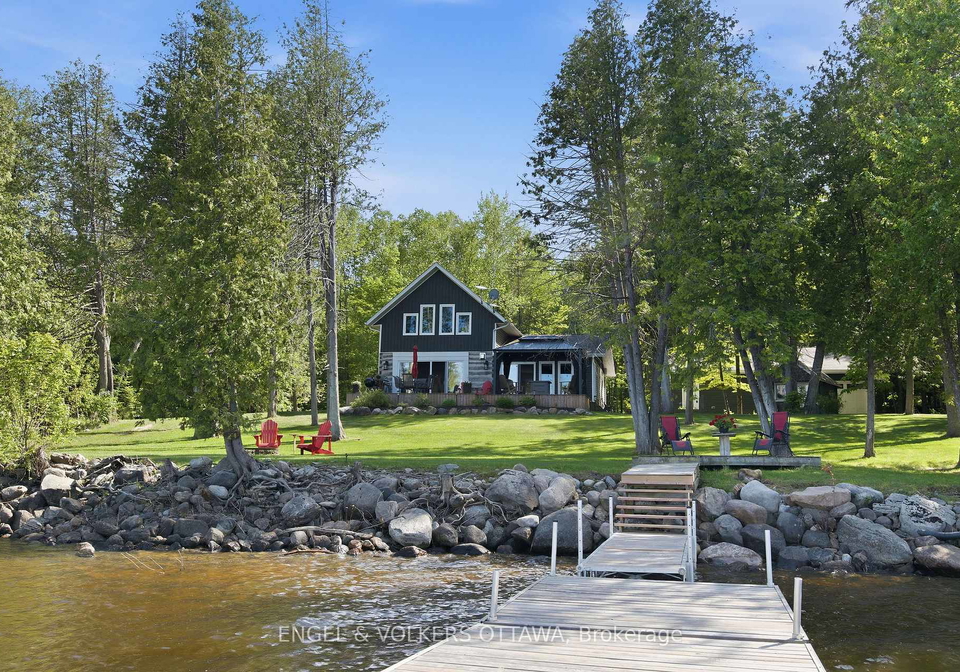 106-whites-beach-trail-whitewater-region-ontario-x13414564