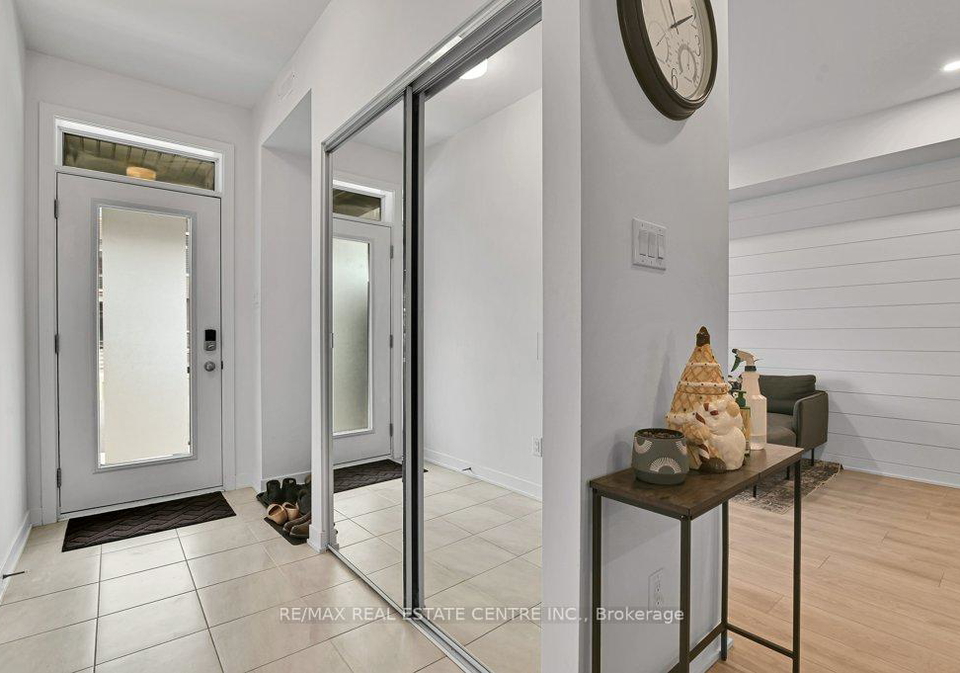 216-parnian-pvt-private-ottawa-ontario-x13414920