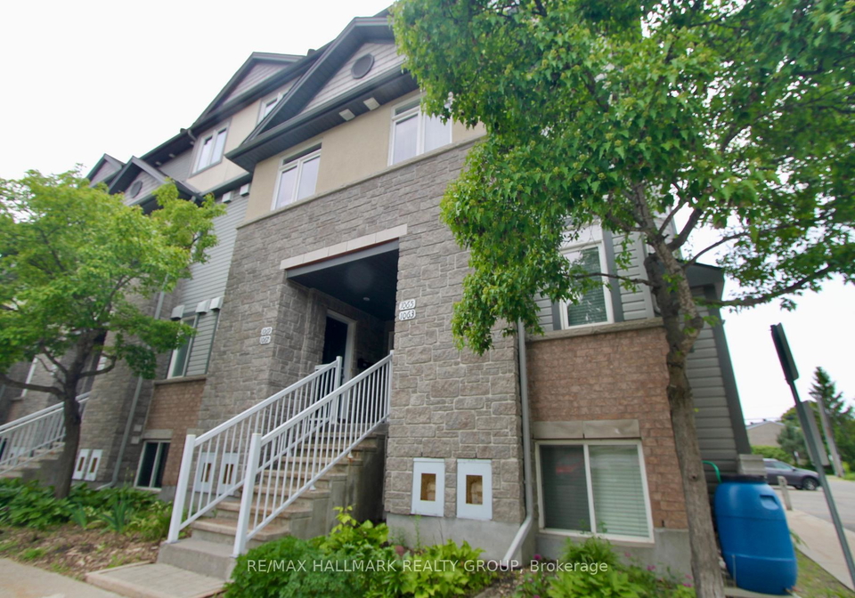 1063-redtail-private-ottawa-ontario-x13414968