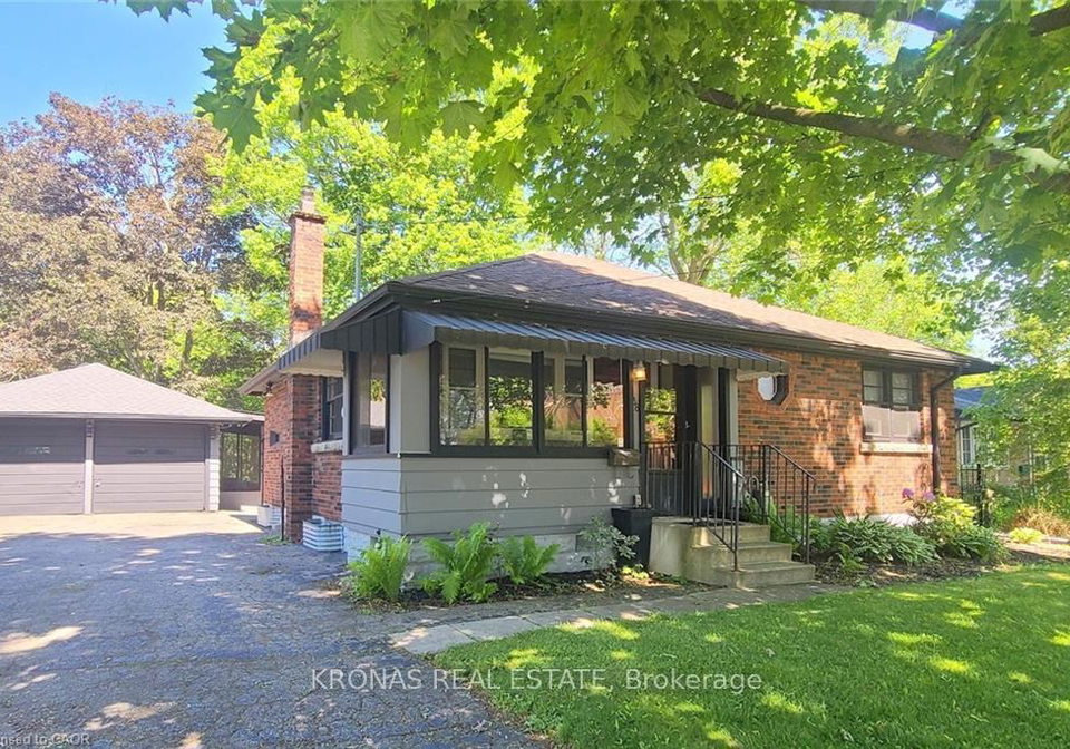 38-helen-street-hamilton-ontario-x13415020