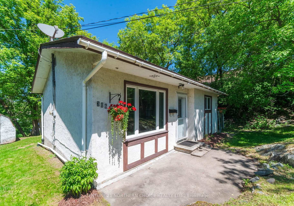 306-fourth-street-north-kenora-ontario-x13415308