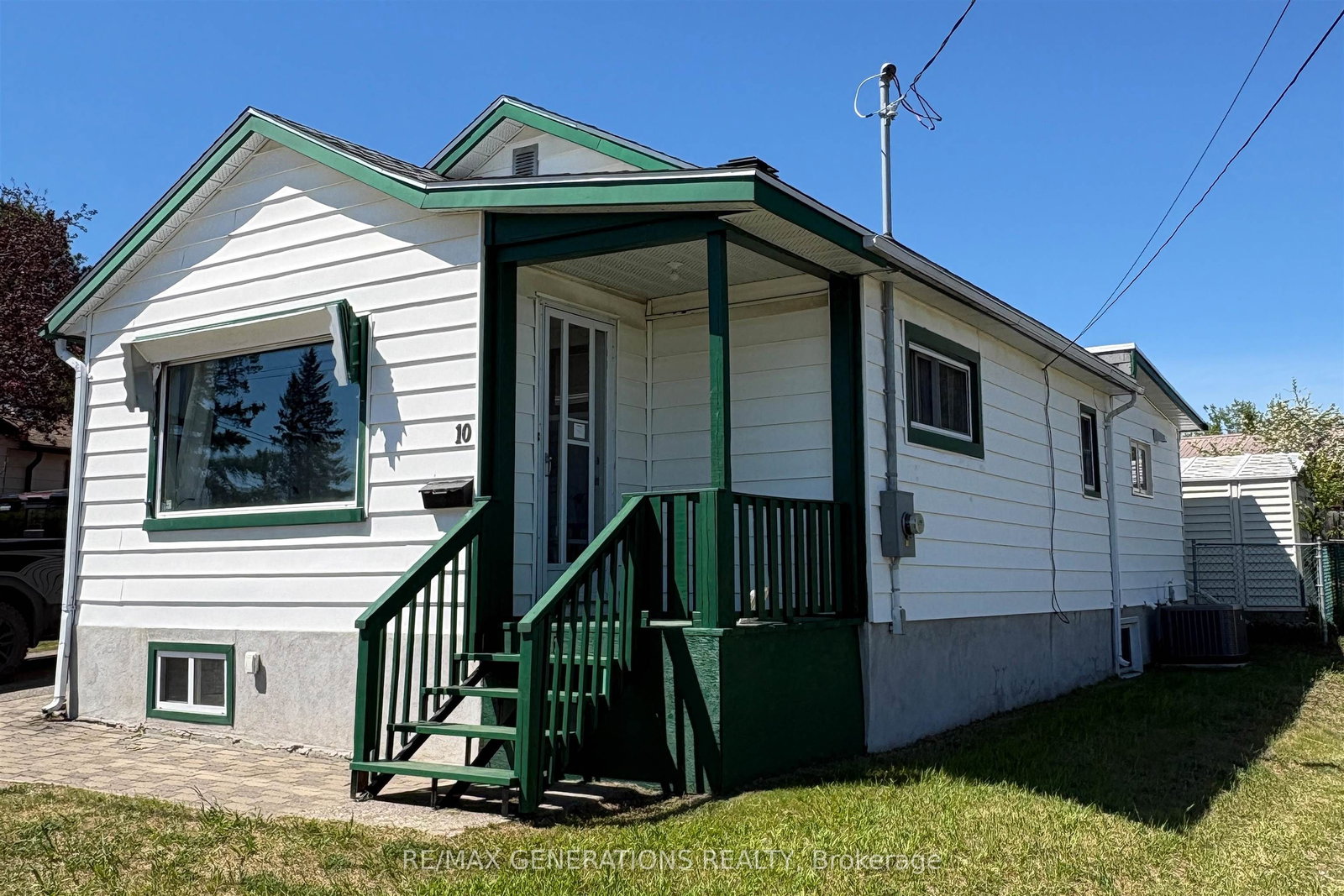 10-velva-avenue-thunder-bay-ontario-x13415462