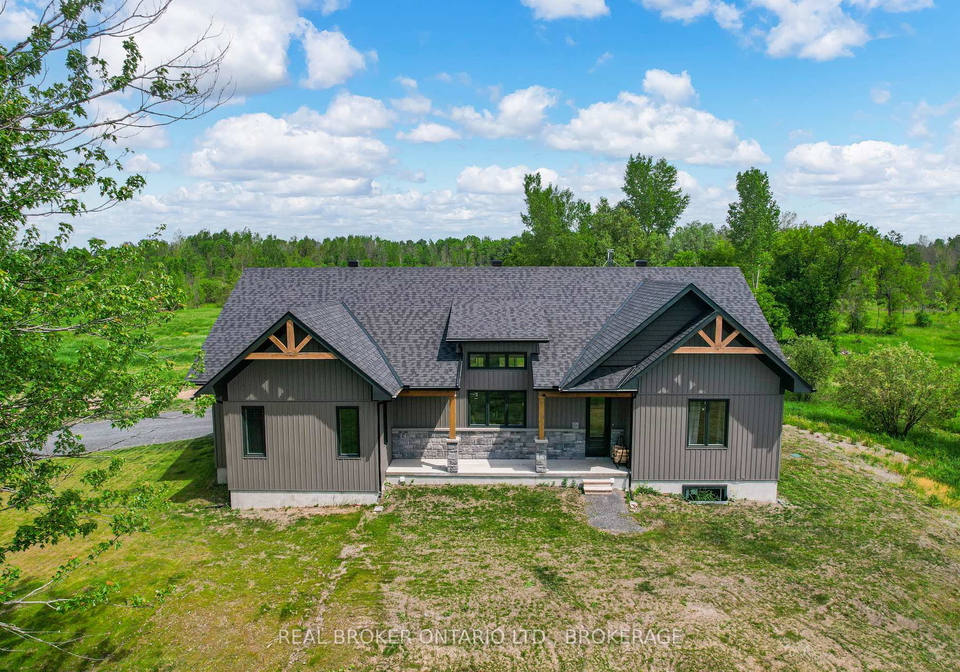 16119-eamer-road-south-stormont-ontario-x13415548