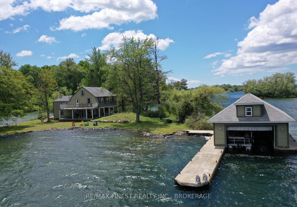 1-sampson-island-leeds-and-the-thousand-islands-ontario-x13415652