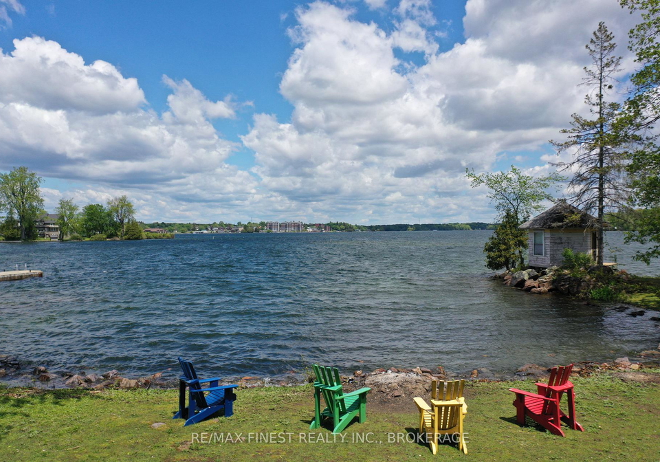 1-sampson-island-leeds-and-the-thousand-islands-ontario-x13415652