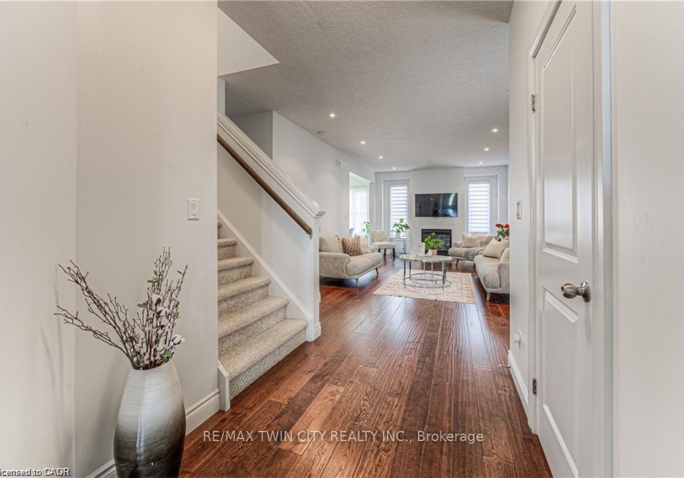 26-spring-creek-street-kitchener-ontario-x13415704
