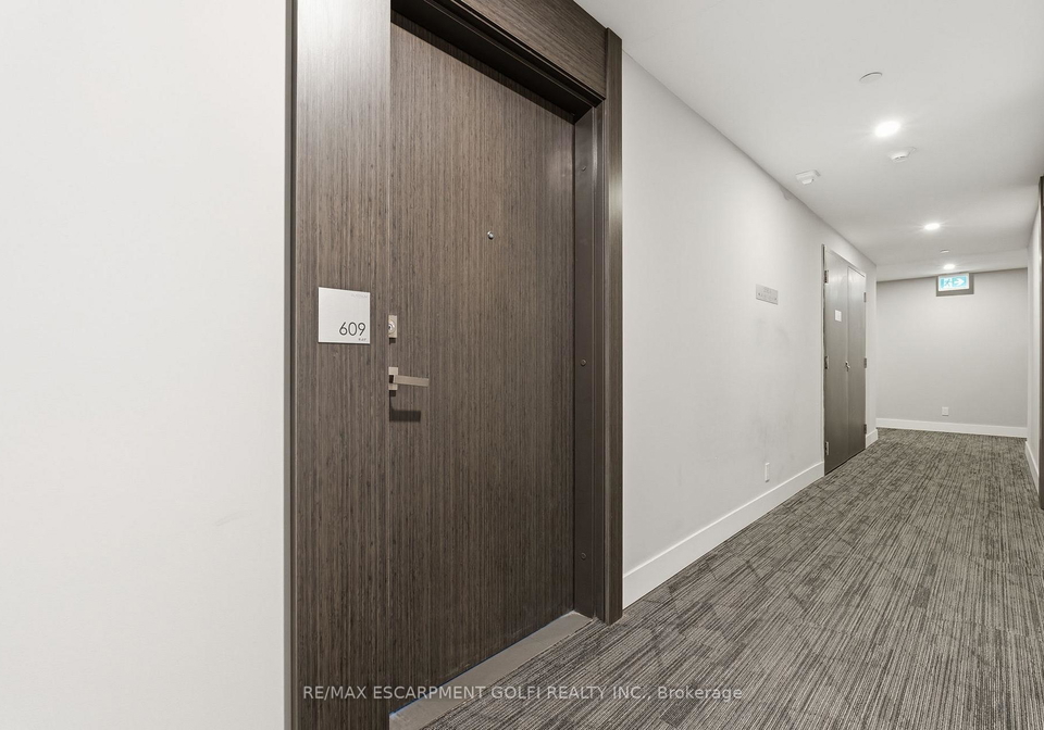 15-queen-street-s-hamilton-ontario-x13416018
