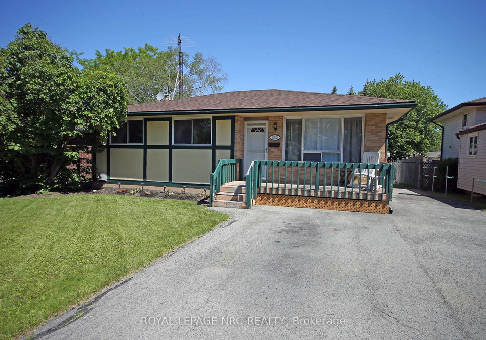 8025-thorton-street-niagara-falls-ontario-x13416048