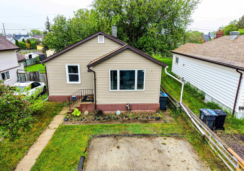 251-brock-street-e-thunder-bay-ontario-x13416054
