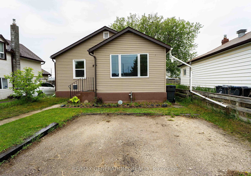 251-brock-street-e-thunder-bay-ontario-x13416054
