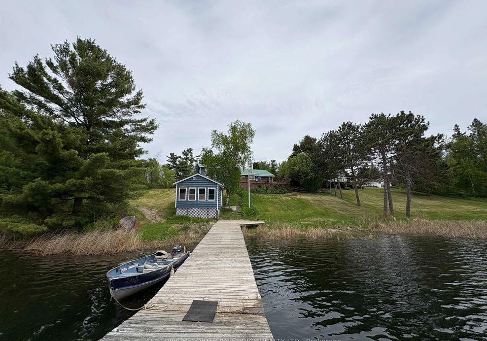 2593-1171-rainy-river-remote-area-ontario-x13416820