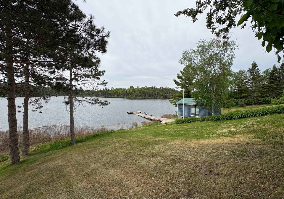 2593-1171-rainy-river-remote-area-ontario-x13416820