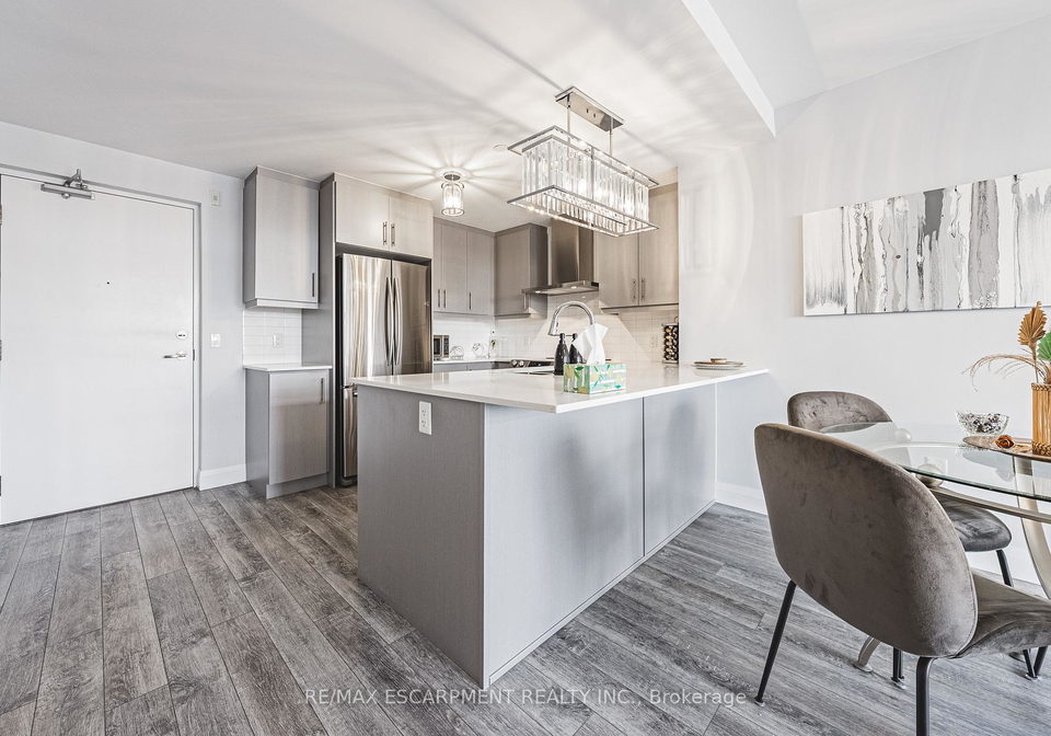 1-redfern-avenue-hamilton-ontario-x13416852