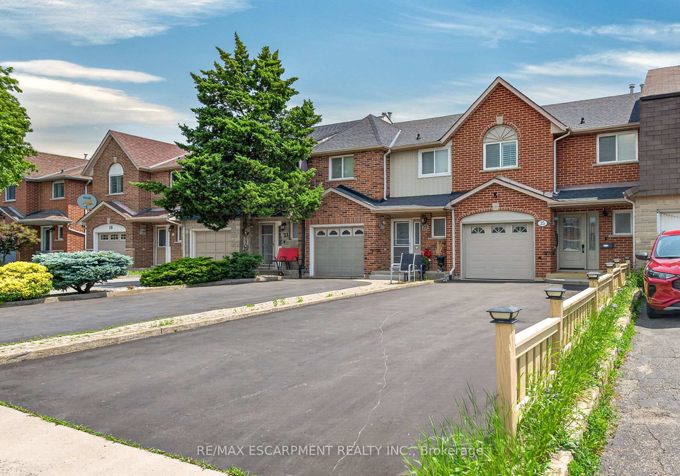 25-perthshire-court-hamilton-ontario-x13416890