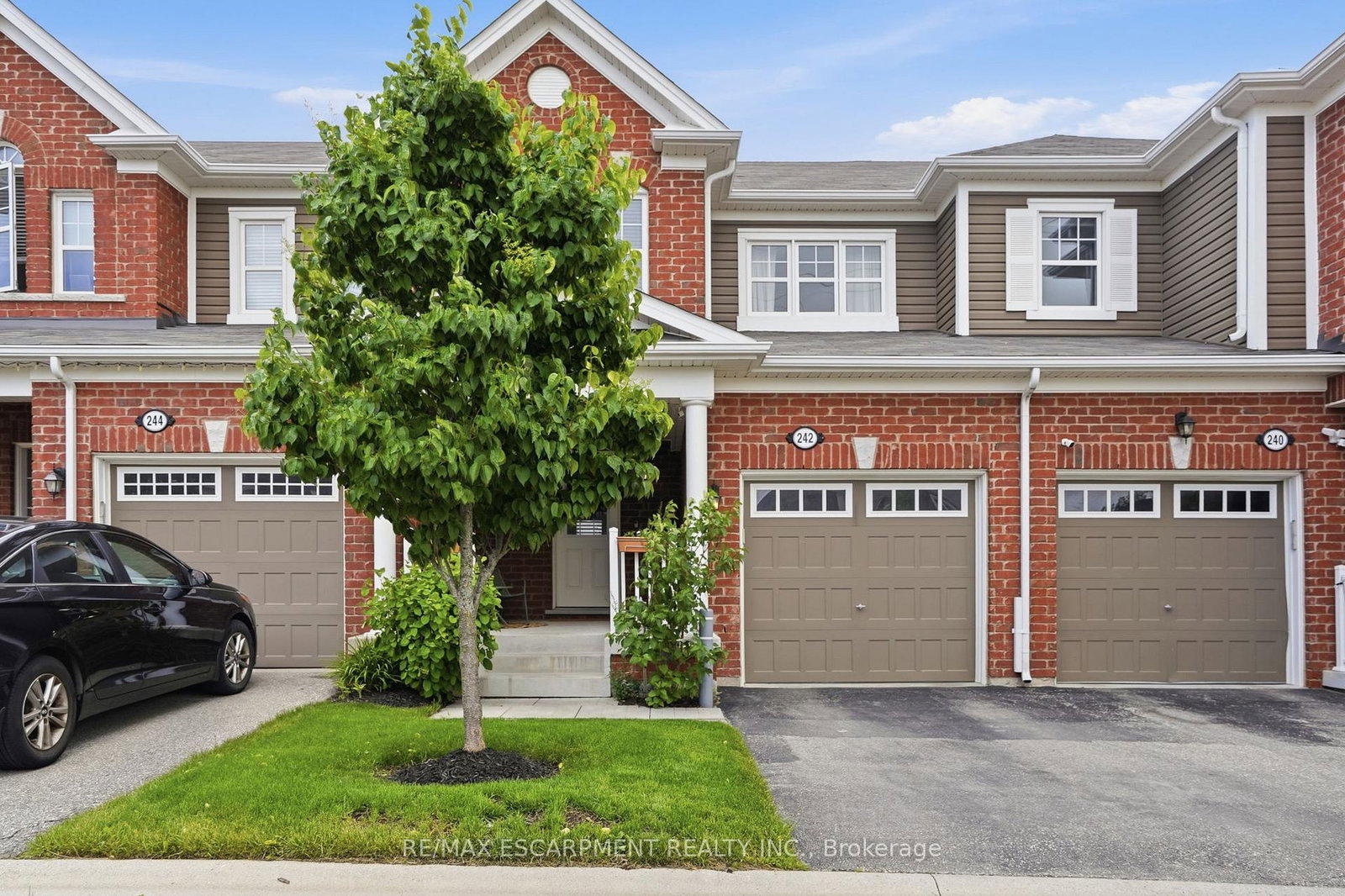 242-waterbrook-lane-kitchener-ontario-x13416956