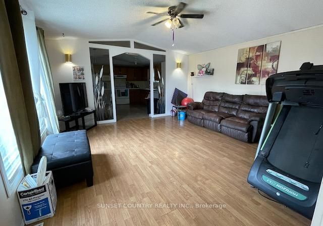 7-145-hwy-665-kenora-remote-area-ontario-x13416960